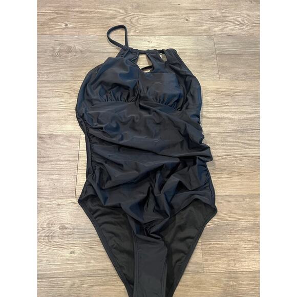 NWT Cupshe 3 keyhole black swim suit - Picture 2 of 4
